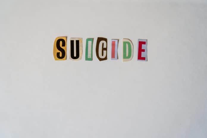 Hvert år dør 700.000 mennesker globalt af selvmord i følge WHO