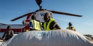 WFP helicopter delivering aid to Burkina Fasso