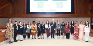 Group photo of previous winners of the WIN DRR Leadership Awards © UNDRR