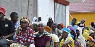 People who fled the violence in Cabo Delgado are waiting for humanitarian aid in Palma. WFP/Sean Rajman