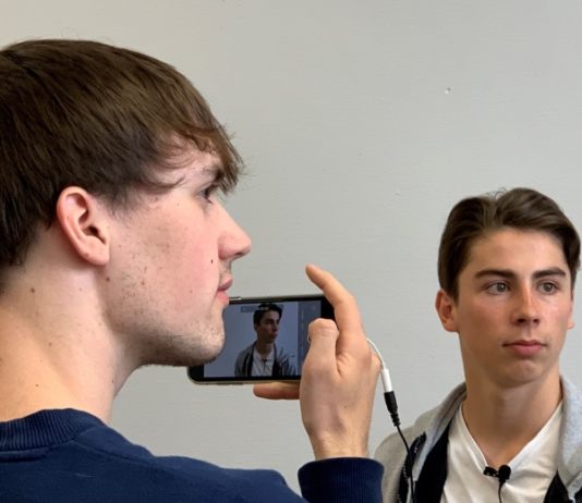 jeunes, téléphone portable,