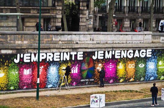 Fresque représentant les 17 Objectifs de développement durable