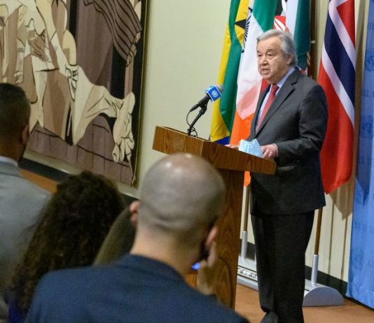 Ukraine : la protection des civils, priorité de l’ONU Le Secrétaire général de l'ONU, António Guterres, a exprimé devant la presse son inquiétude pour les civils en Ukraine.
