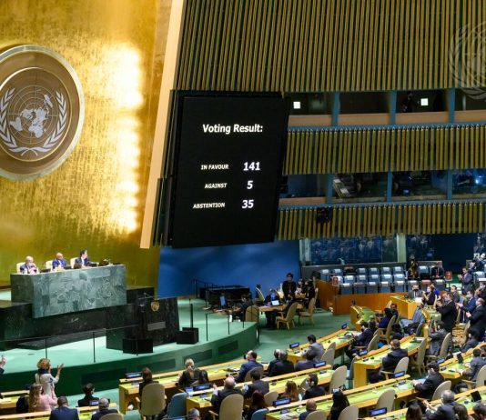 Assemblée générale de l'ONU au moment du vote demandant le retrait des troupes russes d'ukraine