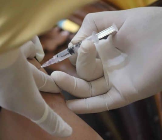 La pandémie de COVID-19 est loin d’être terminée (OMS) Avec la hausse des cas de covid-19, il est nécessaire de fournir une dose de rappel aux personnes vulnérables