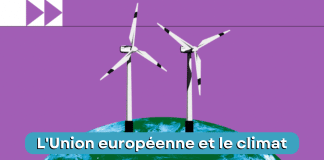 deux éoliennes sont posées sur la planète terre. par dessus, il y une bande bleue turquoise où est inscrit "l'union européenne et le climat".
