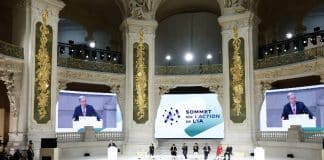 Le Secrétaire général de l'ONU participe au Sommet sur l'intelligence artificielle au Grand Palais à Paris