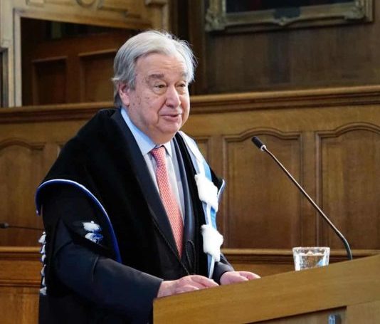 « L’isolationnisme est une illusion » : le discours d’António Guterres à l’Université catholique de Louvain António Guterres reçoit un doctorat honoris causa au nom de l'ONU à l'UCLouvain et KU Leuven.