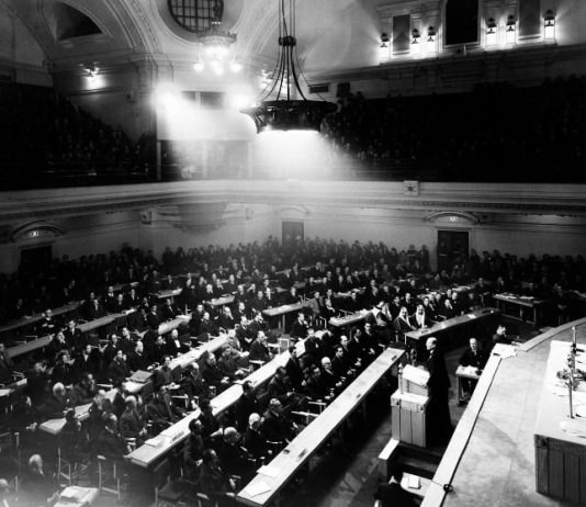 Le Methodist Central Hall à Westminster, Londres, lieu où s'est tenue la toute première Assemblée générale des Nations Unies. © Photo ONU/Marcel Bolomey