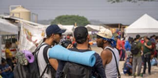 Honduriens dans un centre de repos