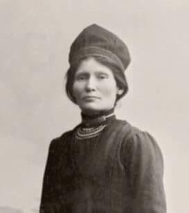 Elsa Laula Renberg var drifkrafturinn á bak við fyrsta samíska þjóðþingið árið 1917. Ljósmynd: Ljósmyndari óþekktur, Svenskt porträttarkiv — CC BY 4.0