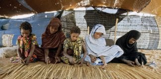 Children working. Credits: UN Photos/ Jean Pierre Laffont