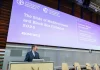 Il nuovo rapporto della Commissione generale della FAO per la pesca nel Mediterraneo 28 novembre 2025, Roma, Italia. Miguel Bernal, Segretario esecutivo della GFCM, tiene il suo discorso durante l'evento di lancio dell'edizione 2025 di “The State of Mediterranean and Black Sea Fisheries (SoMFi)” (Lo stato della pesca nel Mediterraneo e nel Mar Nero)
