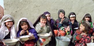 Afghanistan-internt- fordrevne menneske- flyktninger-mat-bistand