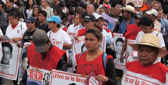 Protesto no México contra 43 estudantes desaparecidos. ONU/Mexico