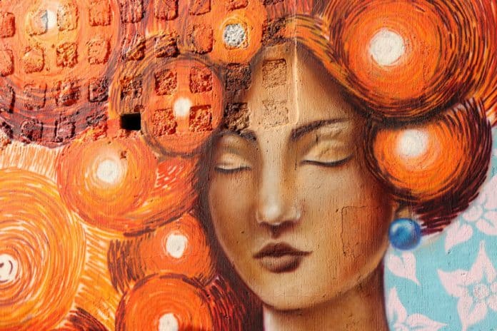 Desenho em graffiti de uma mulher na Cidade da Guatemala, Guatemala. Créditos: ONU Mulheres / Carlos Rivera