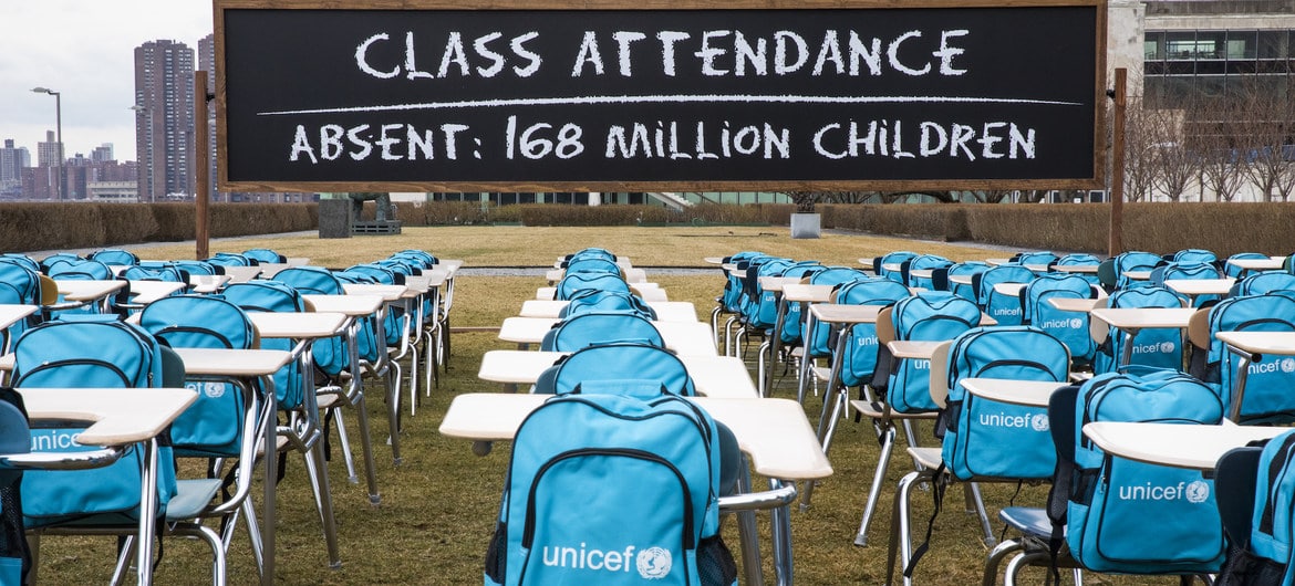 Instalação do Unicef, na sede da ONU em Nova Iorque, alerta para fechamento de escolas em todo o mundo