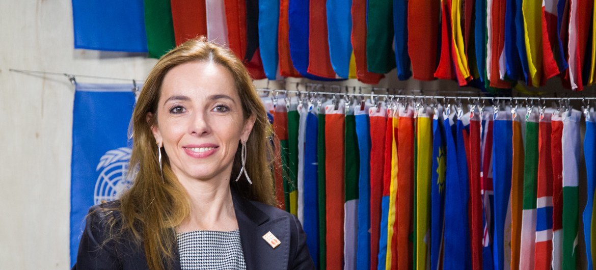 Mónica Ferro explica que o Unfpa tem trabalhado intensamente para fazer com que os contextos humanitários, tenham as mulheres e as raparigas, na primeira linha e as respostas para os seus cuidados de saúde sexual e reprodutiva. 