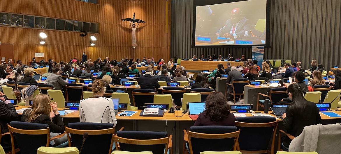 Presidente da Assembleia Geral, Abdulla Shahid, discursa em evento sobre mulheres