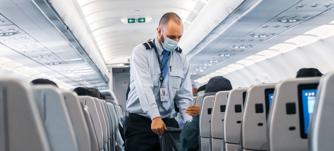 O surgimento das variantes da Covid-19 e as restrições impostas pelos governos tornam mais difícil a recuperação das viagens internacionais