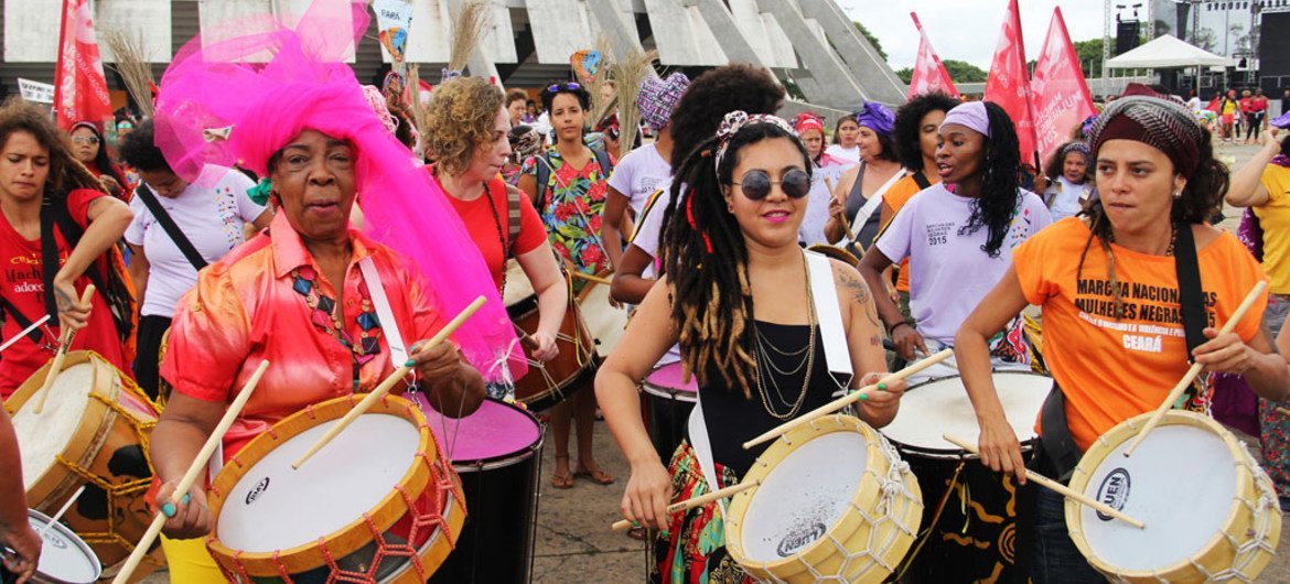 No Brasil, mais de 50 mil mulheres foram agredidas por ano, entre 2009 e 2019, segundo dados da OMS