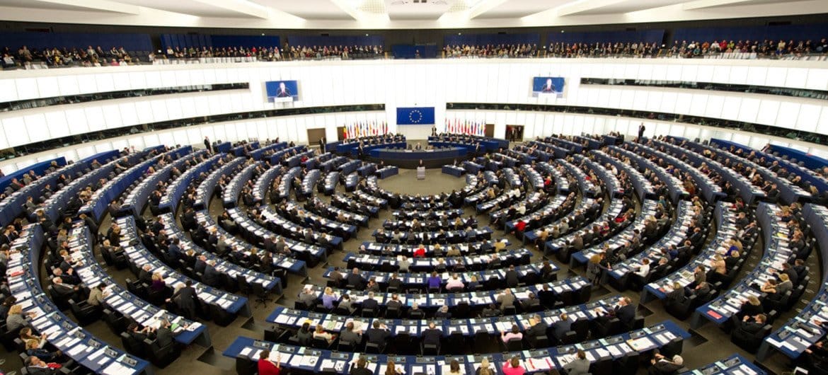 Menos de 3% dos jovens ocupam cadeira no Parlamento. 
