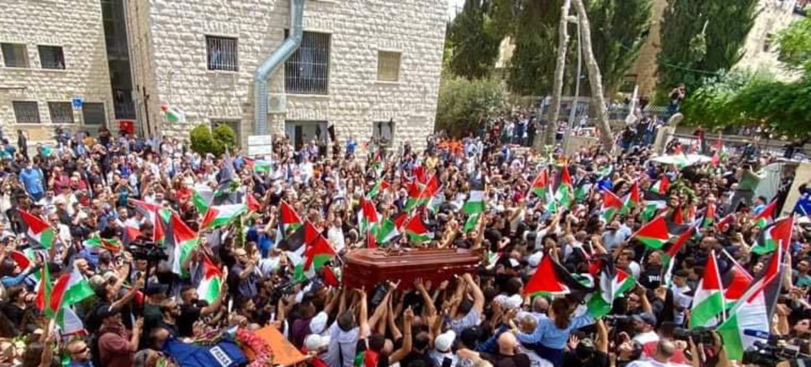 Cortejo fúnebre de Shireen Abu Akleh em Jerusalém