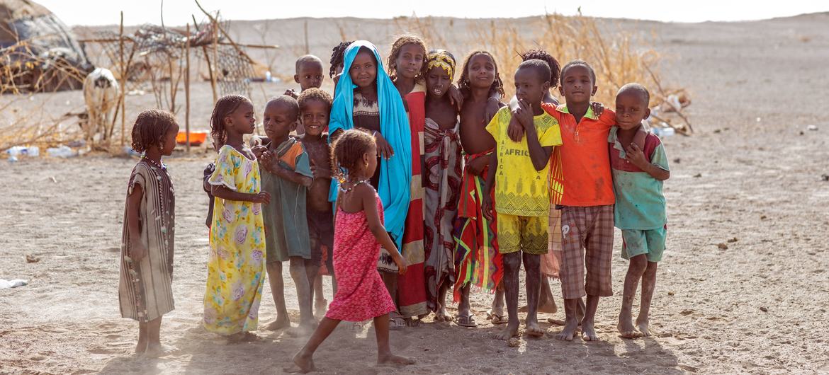 Famílias que não vivem em situação de crise humanitária não conseguem satisfazer as suas necessidades alimentares diárias